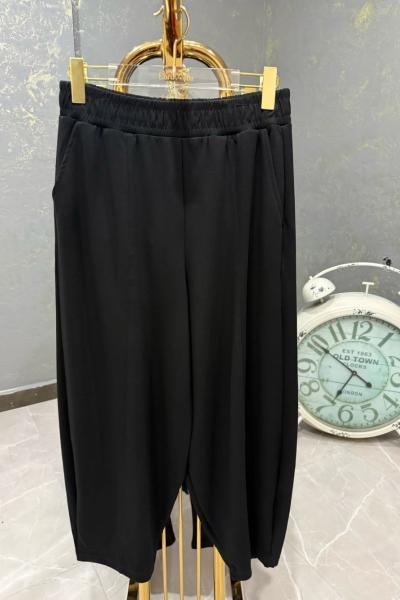 BAYAN YENİ PAÇA DETAY PANTOLON  Siyah