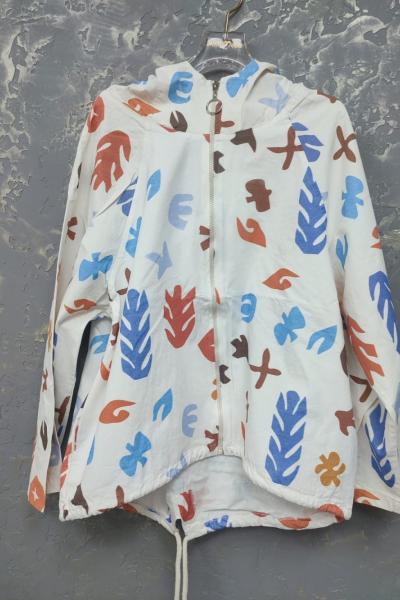 YAPRAK DESENLİ TRENÇKOT  Beyaz