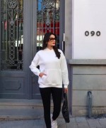 VOGUE YAZILI KAPŞONLU SWEAT  Beyaz