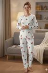 SÜET KUMAŞ BÜYÜK ÇİLEKLİ PİJAMA TAKIMI  Beyaz