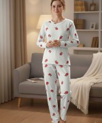 SÜET KUMAŞ BÜYÜK ÇİLEKLİ PİJAMA TAKIMI  Beyaz