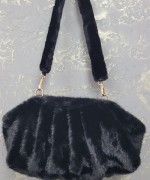 KLİPSLİ PELUŞ ÇANTA  Siyah