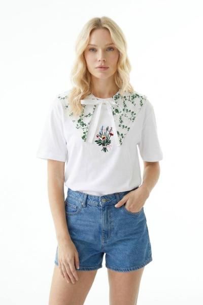 YAKALIKLI TİŞÖRT Beyaz