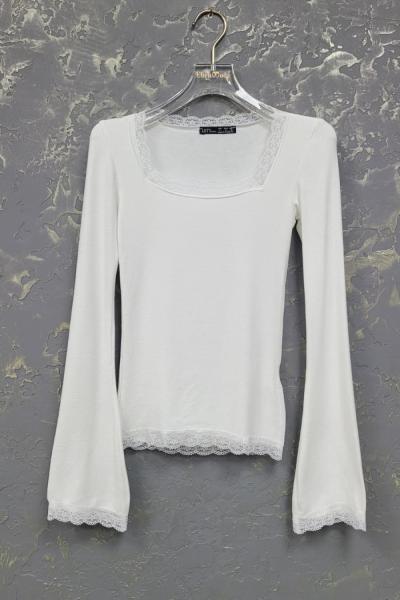 KARE YAKA BADİ Beyaz