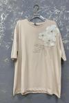 SOL TARAF ÜÇ ÇİÇEK İŞLEME DETAY TİŞÖRT  Bej