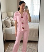 KİRAZ DETAY PİJAMA TAKIMI  Pembe