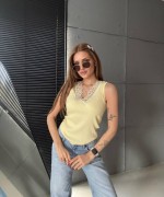V YAKA DANTELLİ ATLET Sarı