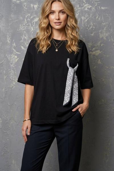 CEP FULAR DETAYLI TİŞÖRT Siyah