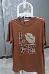 BAYAN LOVE YAZILI LEOPARLI TİŞÖRT  Camel