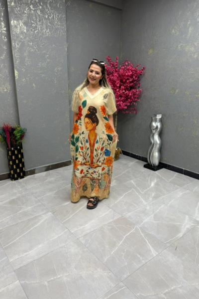 Topuzlu kadın figürlü tasarım elbise Krem