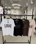  V YAKA LOVE YAZILI TİŞÖRT  Bej