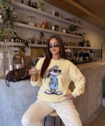 BUGGS BUNNY SWEATSHİRT  Sarı