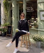 YILDIZ DETAYLI SWEATSHİRT  Siyah