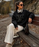 LV TAŞLI SWEATSHİRT  Siyah