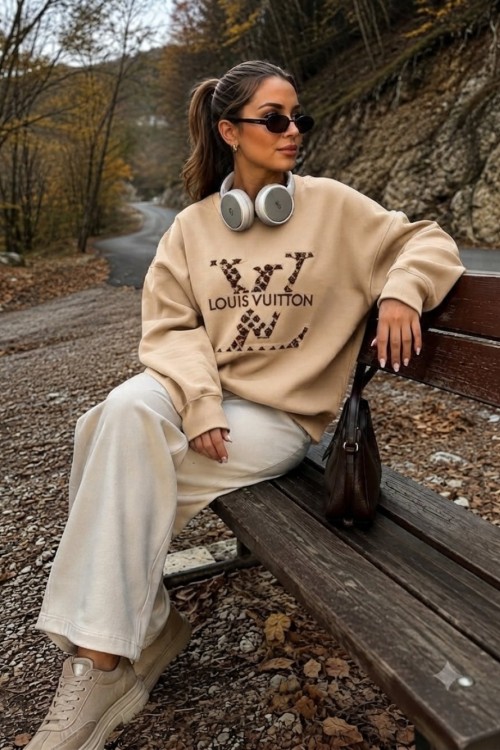LV TAŞLI SWEATSHİRT  Bej