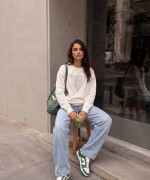 GES ÜÇGEN TAŞLI SWEATSHİRT  Beyaz
