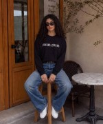 MI MI TAŞLI SWEATSHİRT  Siyah