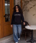 MI MI TAŞLI SWEATSHİRT  Siyah