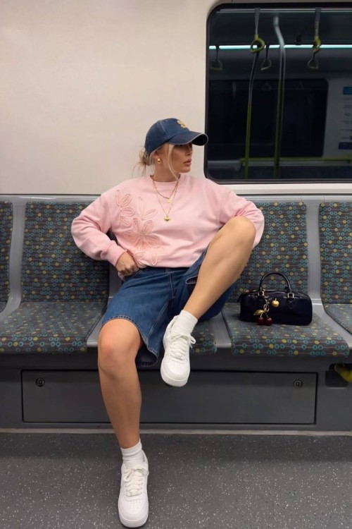 SAĞ TÜL ORTA BONCUK PAPATYA İŞLEME SWEATSHİRT  Pembe