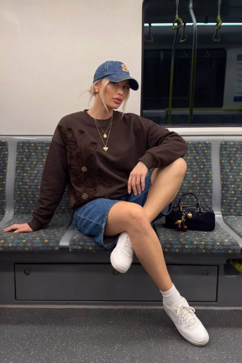 SAĞ TÜL ORTA BONCUK PAPATYA İŞLEME SWEATSHİRT  Acı Kahve